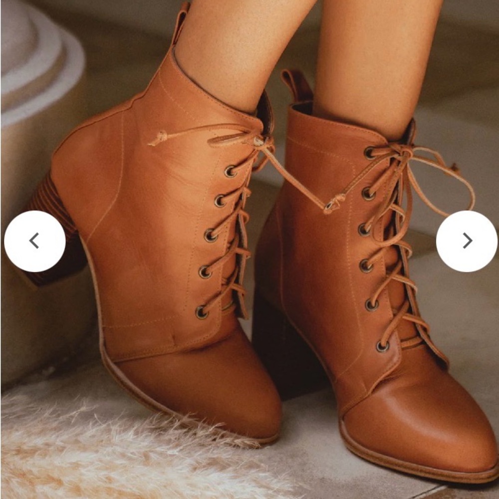 Bali ELF Lace-Up Ankle Boots Women’s 7.5 Black Leather Stacked Heel Booties